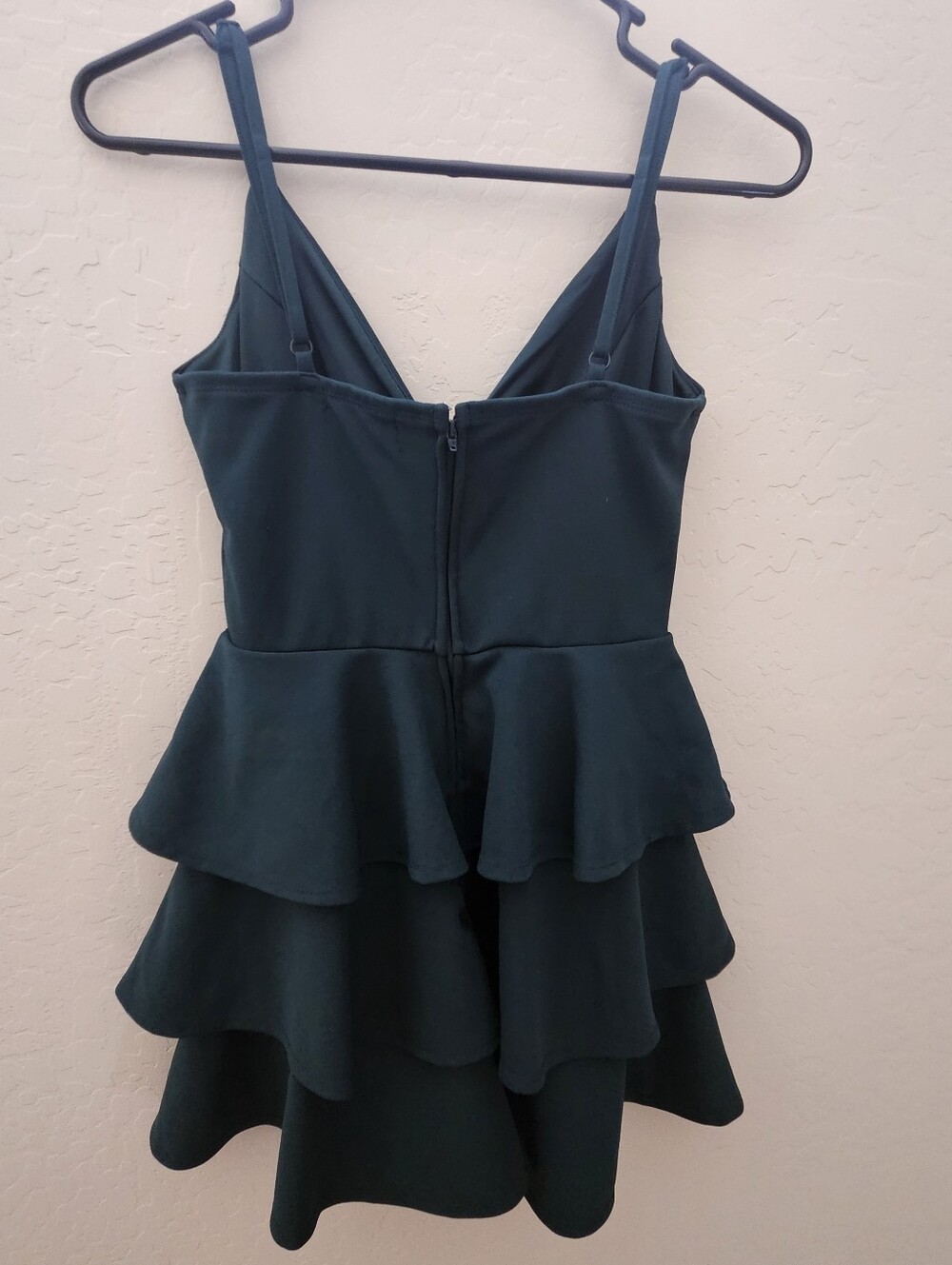 Trixxi Dark Green Tiered Ruffle Spaghetti Strap Mini Dress Sz Small - Picture 4 of 6